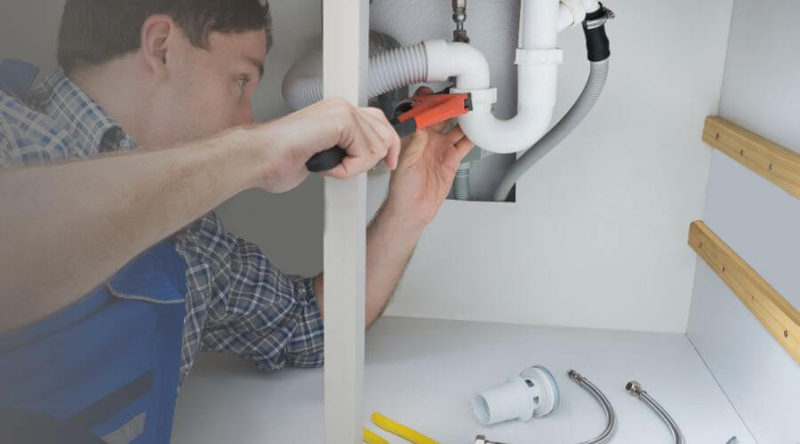 Professional same day plumber in Universal, IN